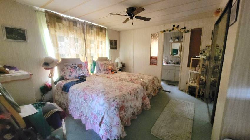 47 Rainbow Lane East a Dundee, FL Mobile or Manufactured Home for Sale